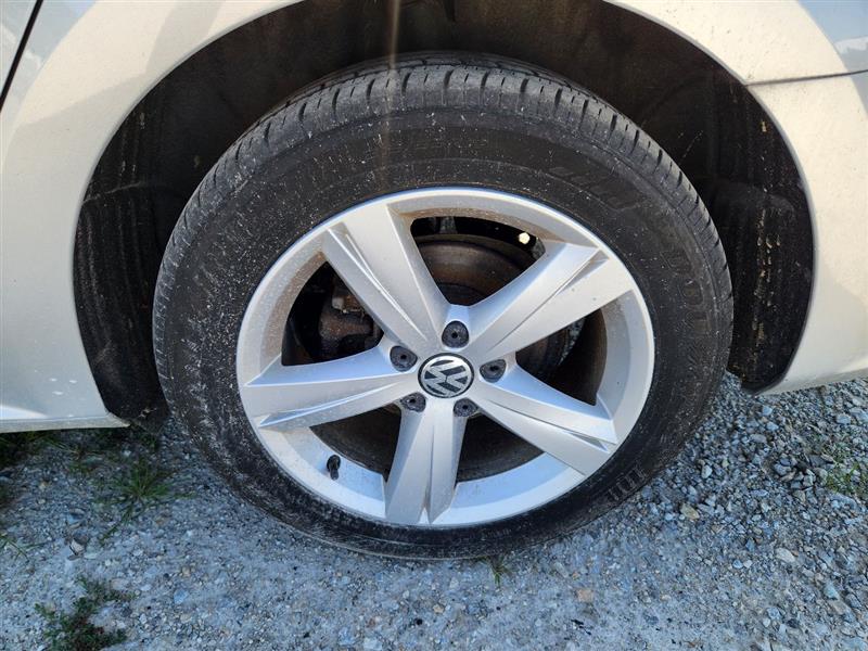 Vehicle/238611_06.jpg