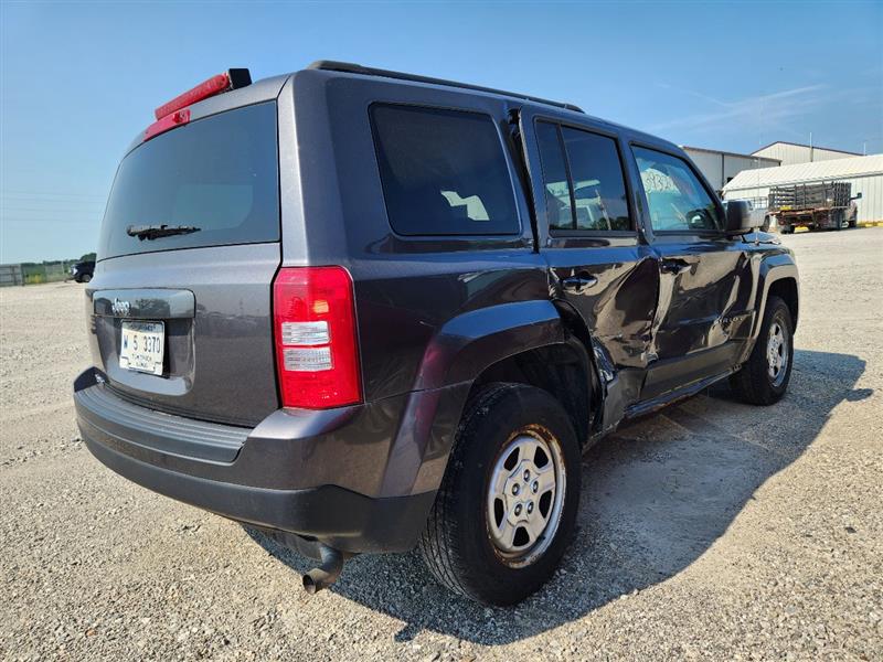 Vehicle/239827_03.jpg
