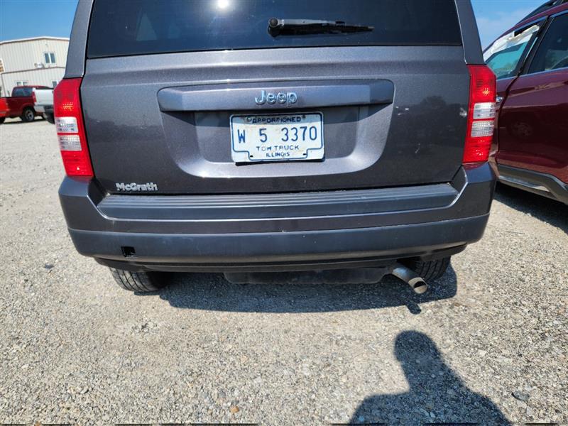 Vehicle/239827_12.jpg