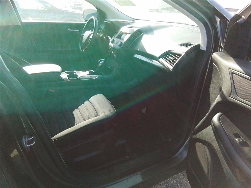 Vehicle/240975_12.jpg