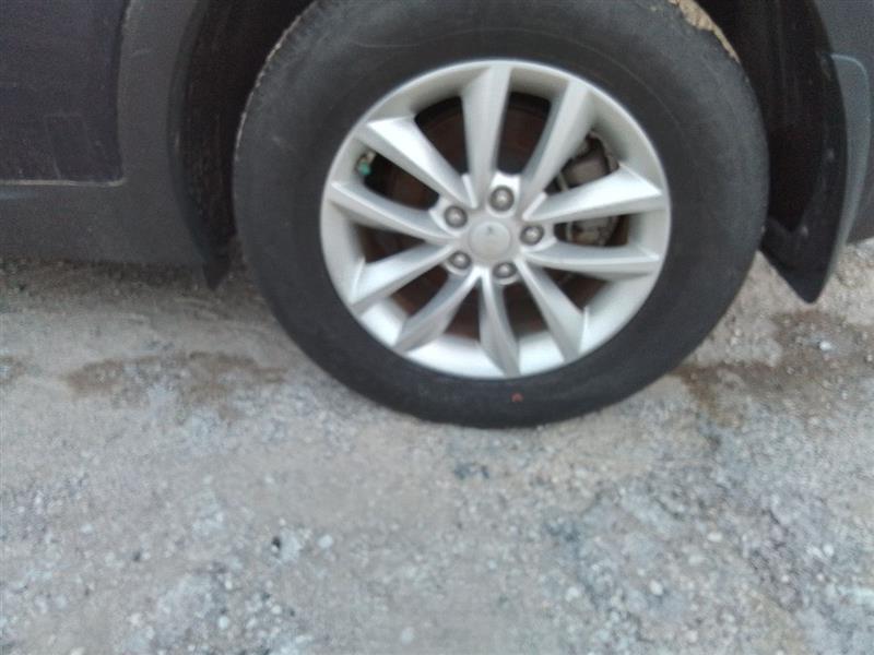 Vehicle/241289_06.jpg