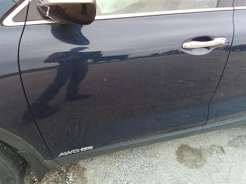 Vehicle/241289_08.jpg