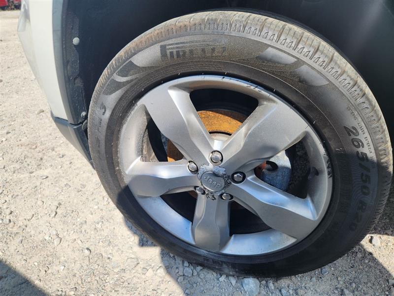 Vehicle/241766_07.jpg