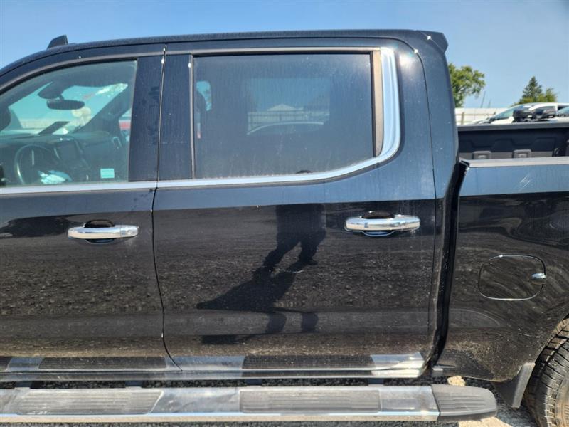 Vehicle/242233_09.jpg