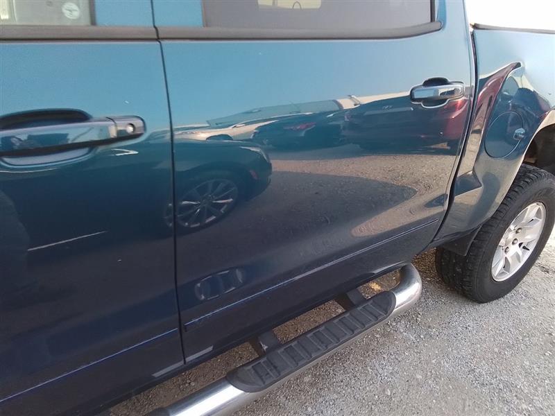 Vehicle/242382_09.jpg