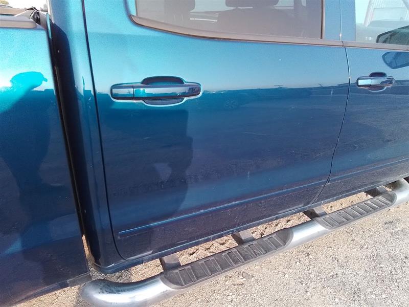 Vehicle/242382_10.jpg