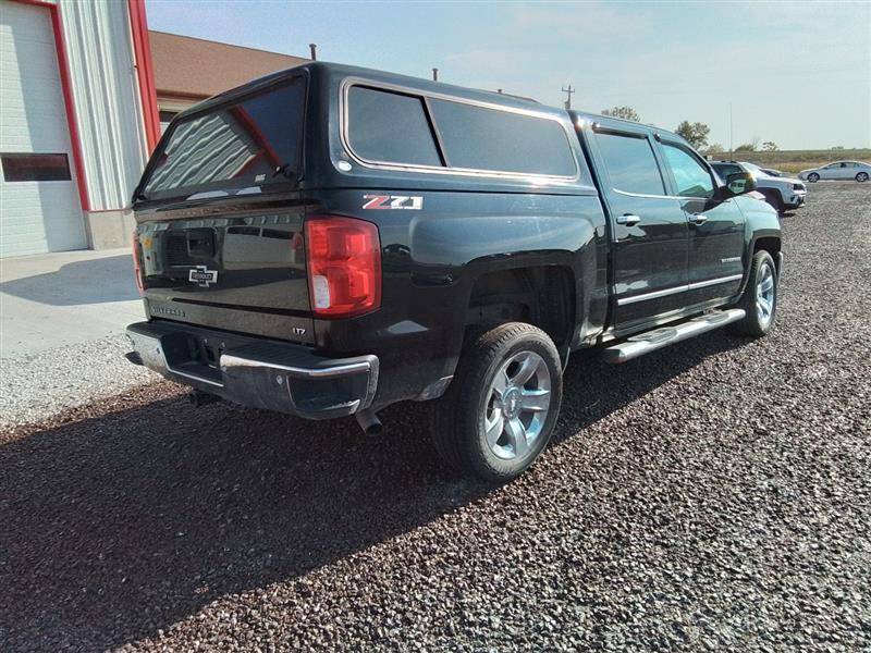 Vehicle/242732_03.jpg