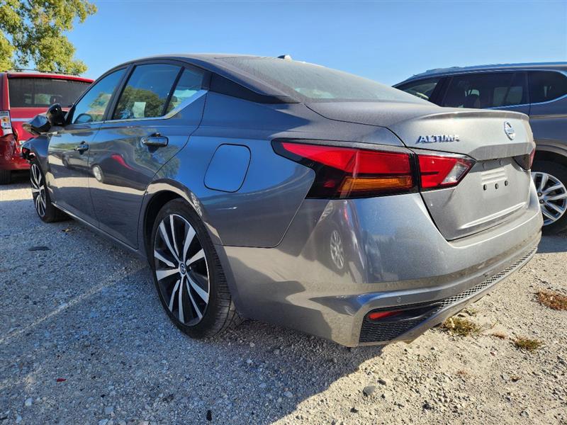 Vehicle/243081_02.jpg