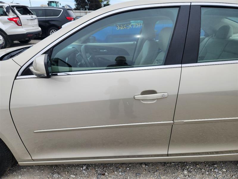 Vehicle/243527_09.jpg