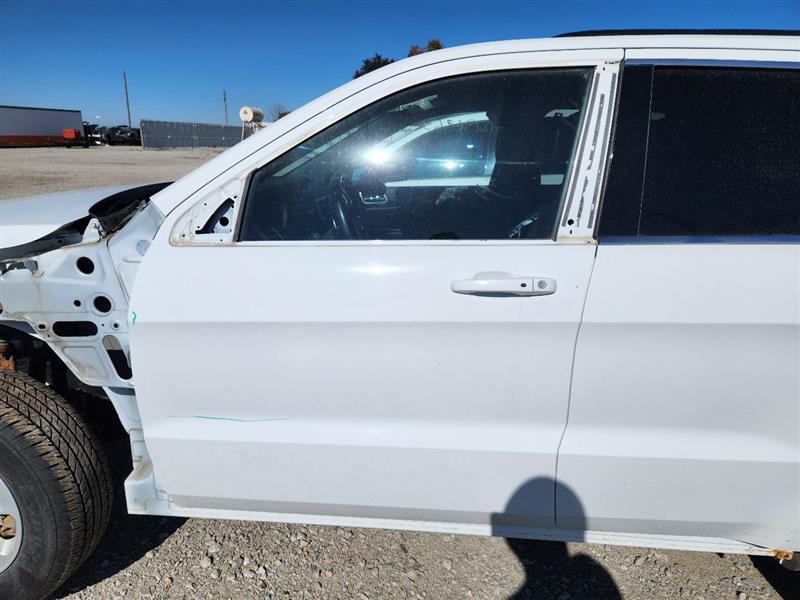 Vehicle/245318_08.jpg