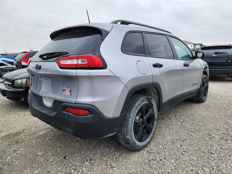 Vehicle/245525_03.jpg
