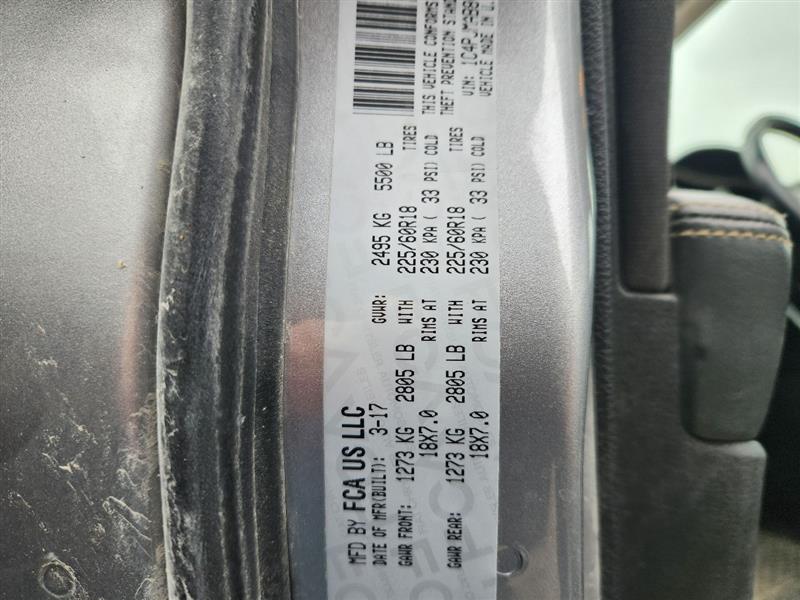 Vehicle/245525_06.jpg