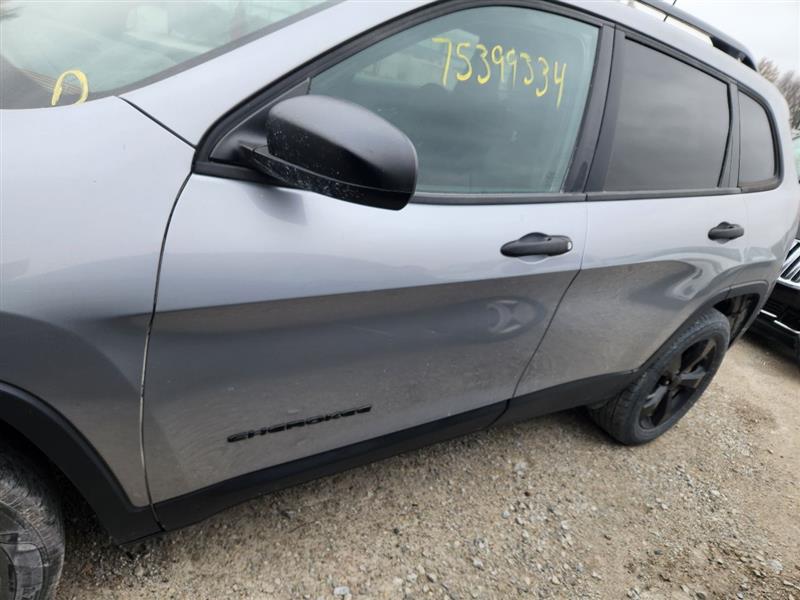 Vehicle/245525_09.jpg