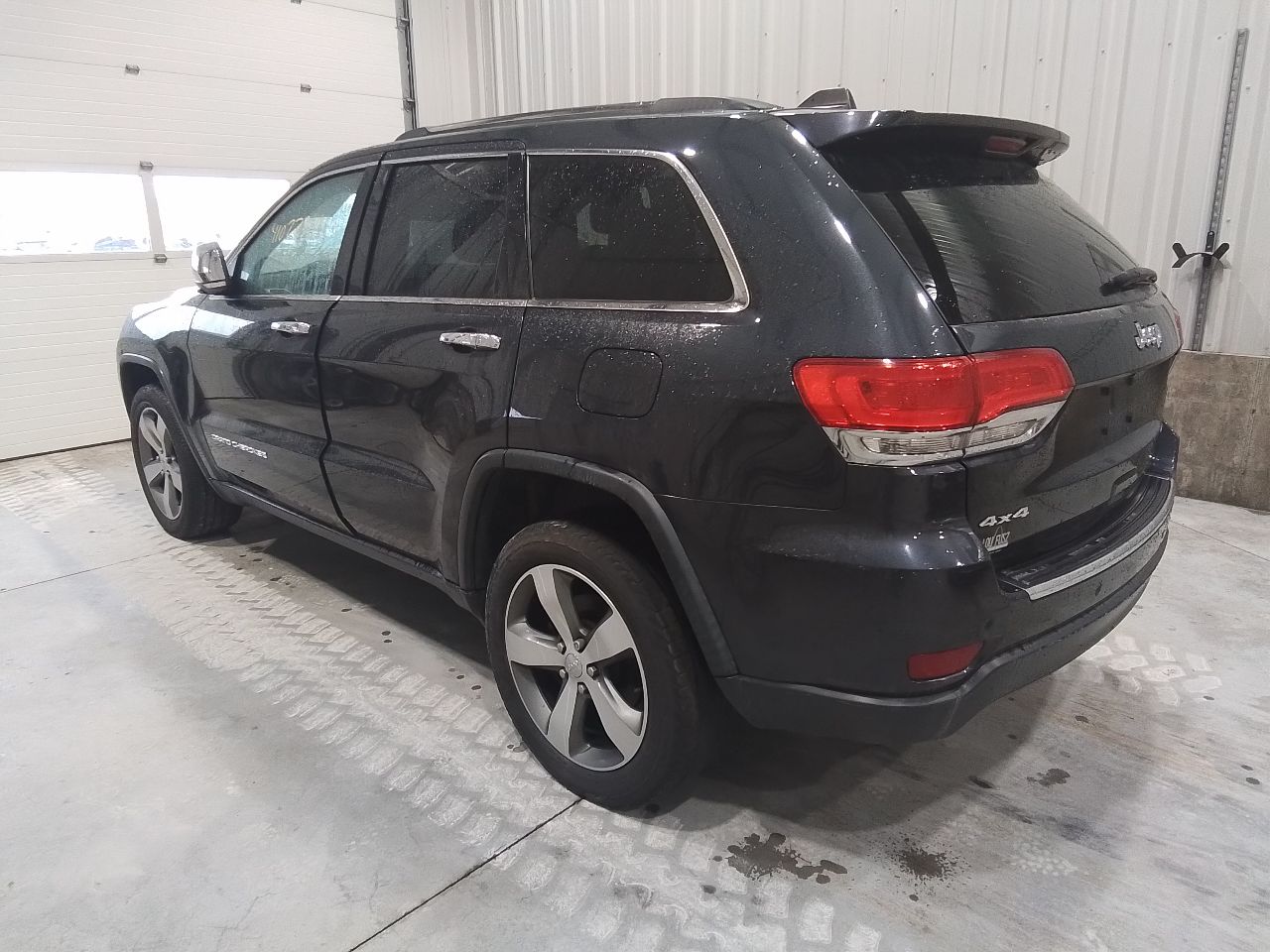 Vehicle/245922_02.jpg
