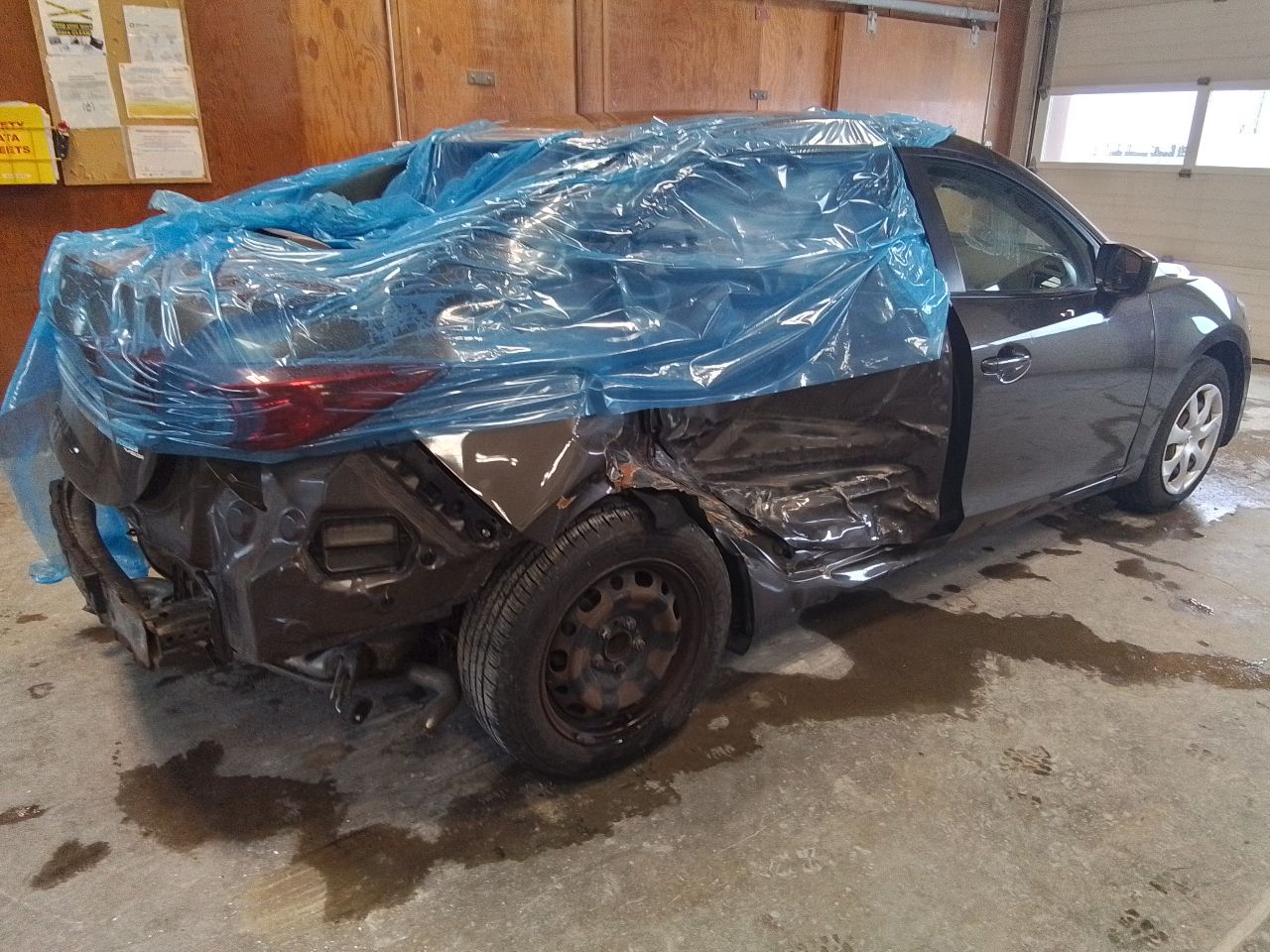 Vehicle/246043_03.jpg