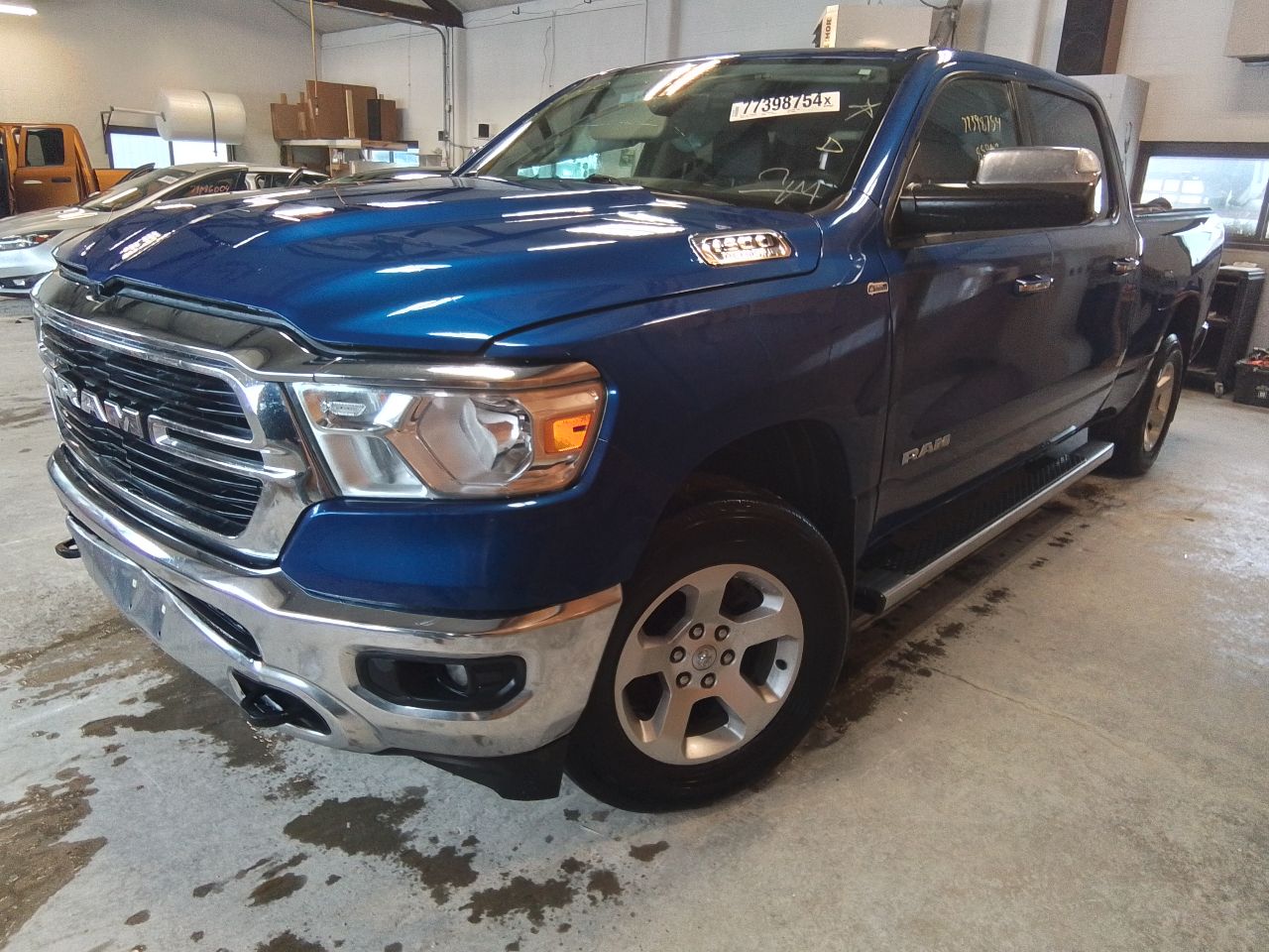 Vehicle/246052_01.jpg