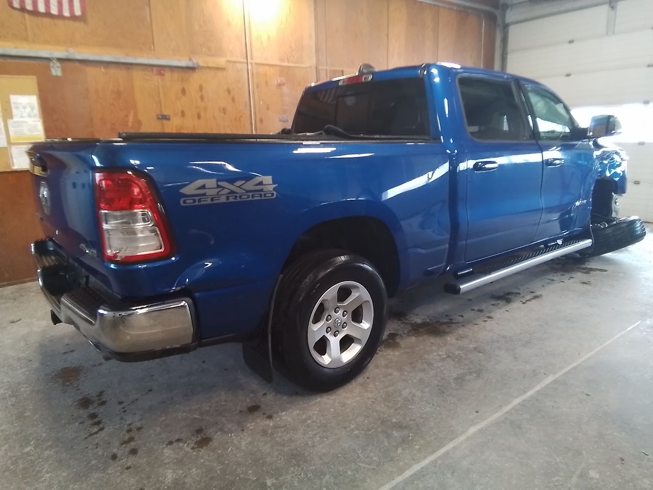 Vehicle/246052_03.jpg
