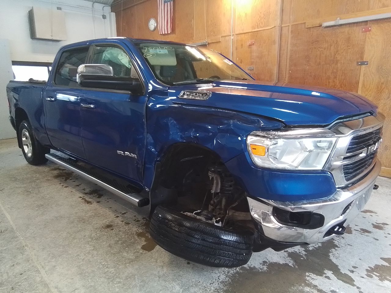 Vehicle/246052_04.jpg