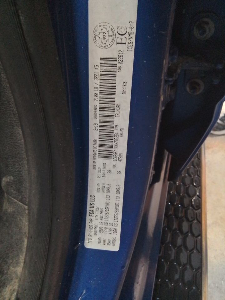 Vehicle/246052_05.jpg
