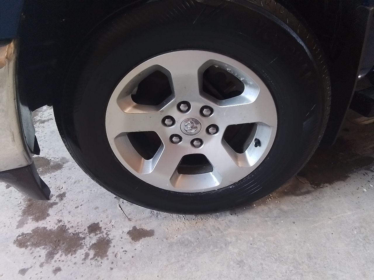 Vehicle/246052_06.jpg