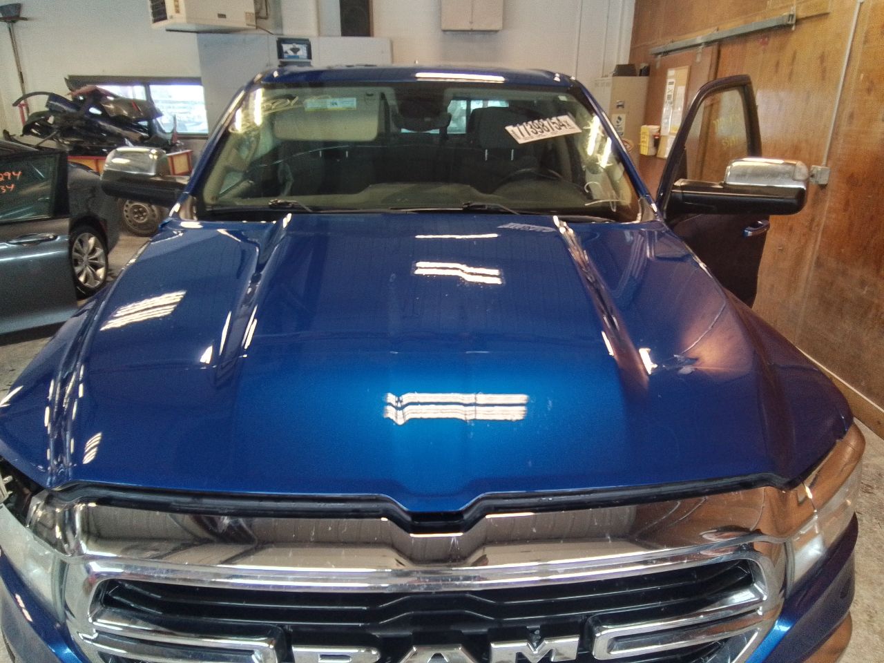 Vehicle/246052_07.jpg