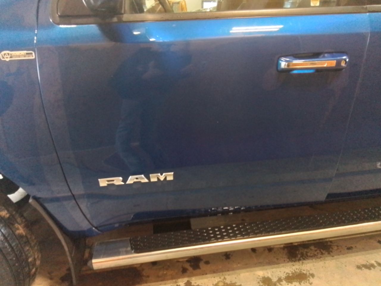 Vehicle/246052_08.jpg