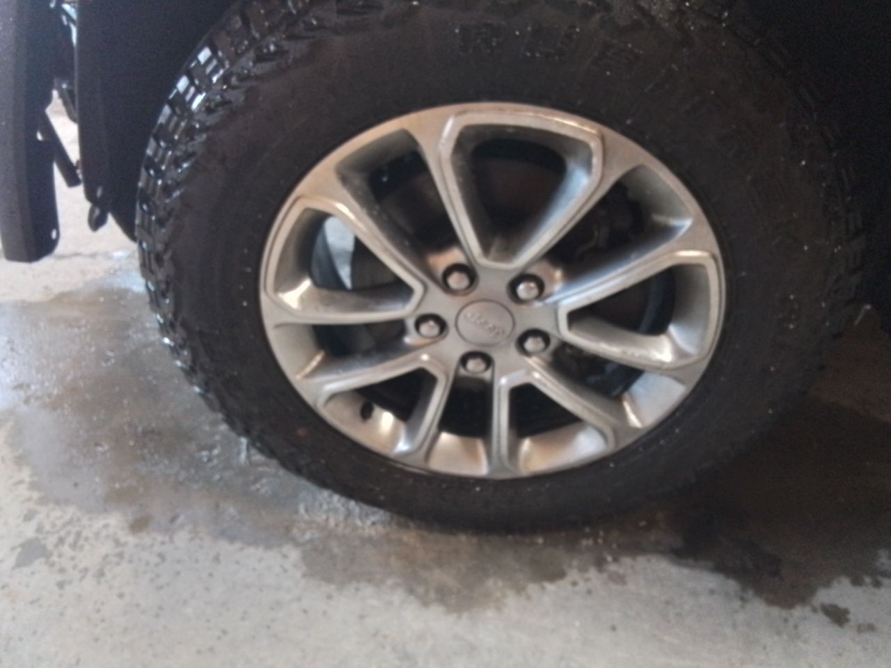 Vehicle/246076_06.jpg