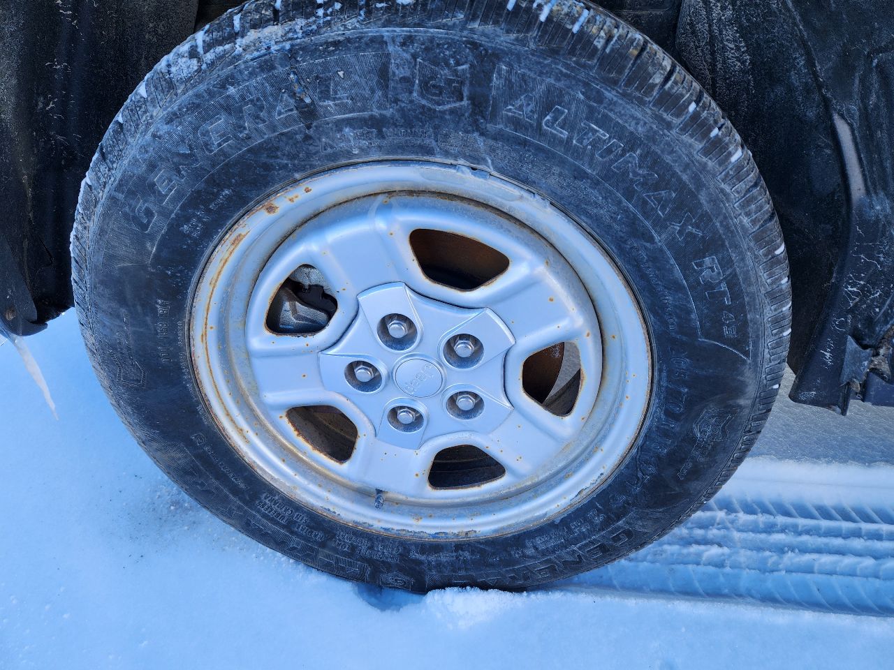 https://f005.backblazeb2.com/file/img-partshotlines-com/Inventory/EX441/Vehicle/246112_07.jpg