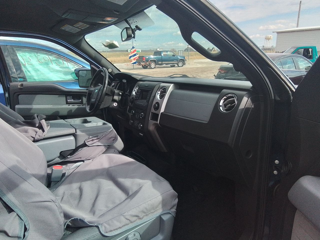 https://f005.backblazeb2.com/file/img-partshotlines-com/Inventory/EX441/Vehicle/246253_12.jpg
