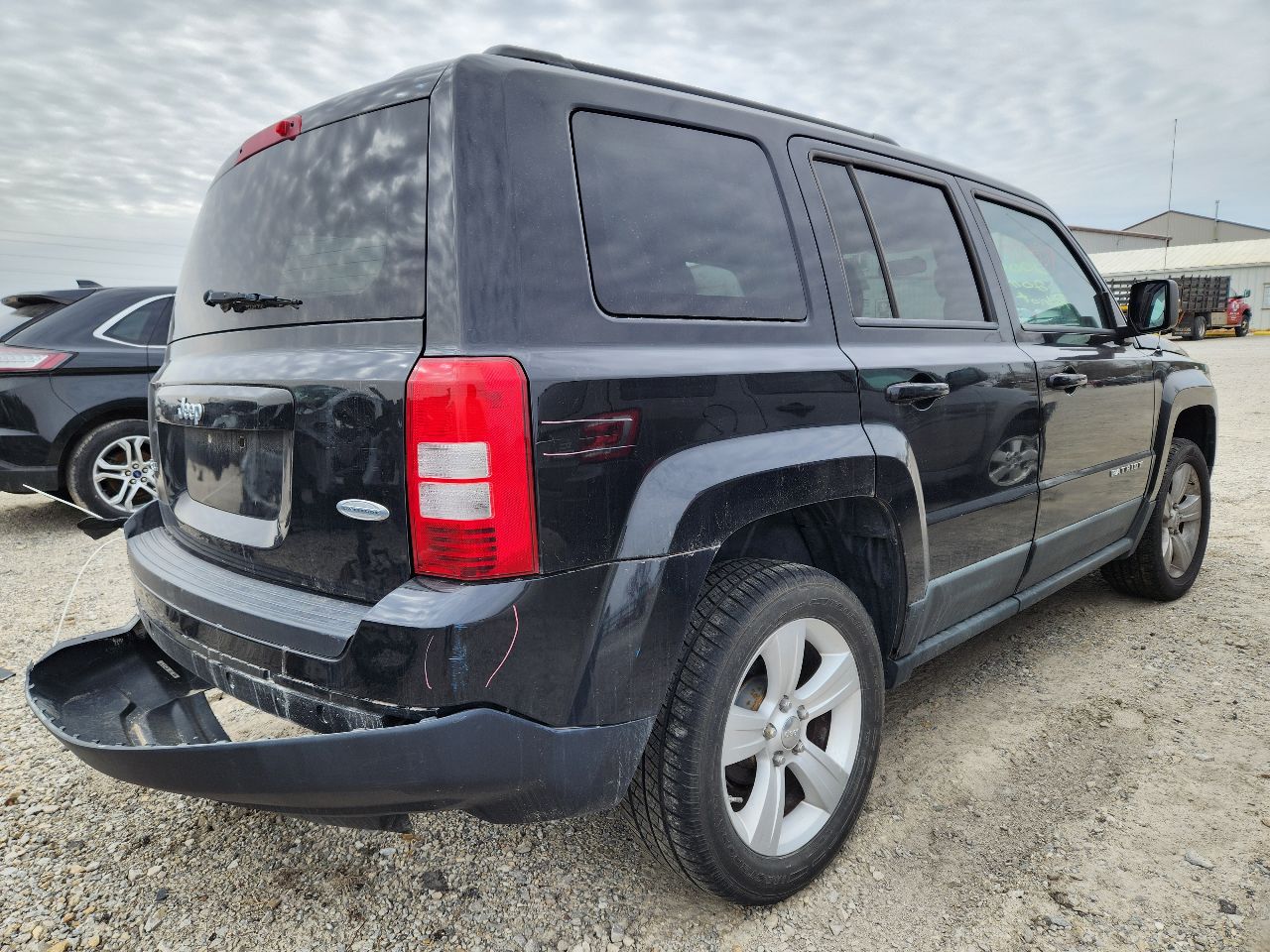 Vehicle/246342_03.jpg