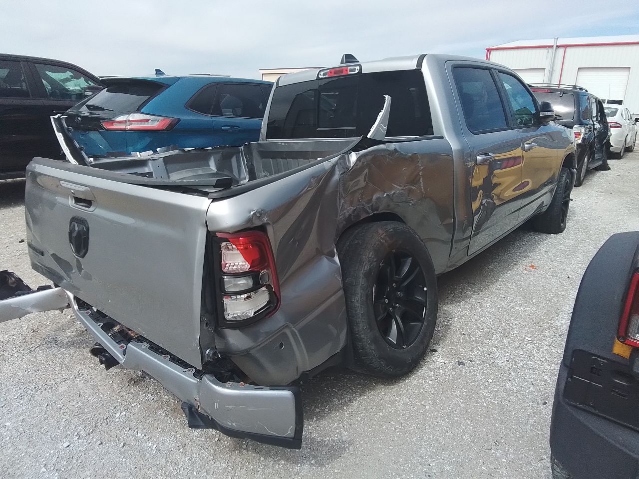 Vehicle/246353_03.jpg