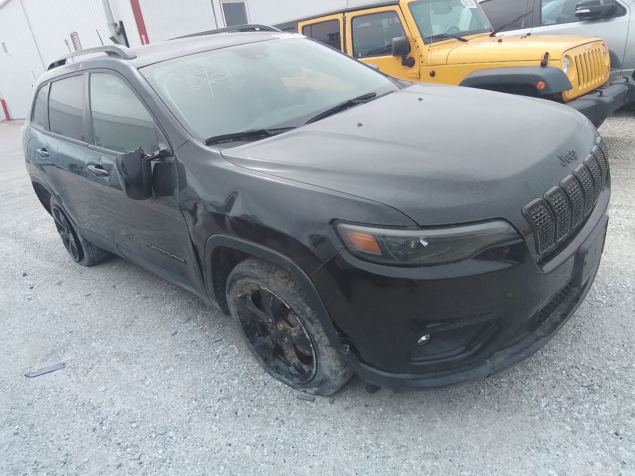 Vehicle/246366_03.jpg
