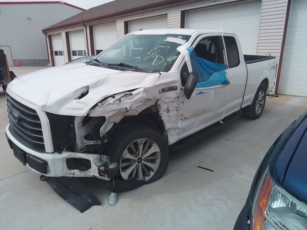 Vehicle/246401_02.jpg