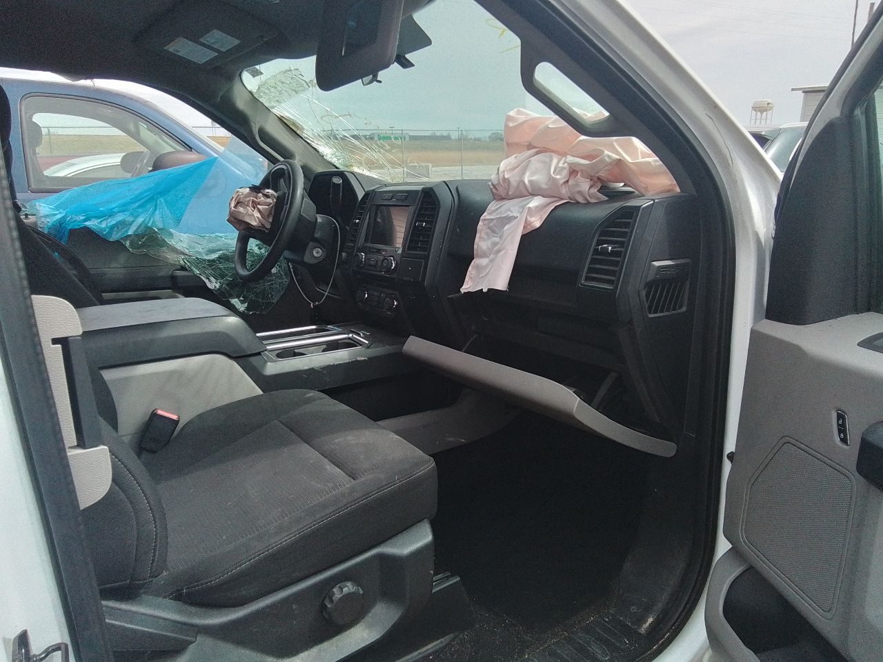 Vehicle/246401_12.jpg
