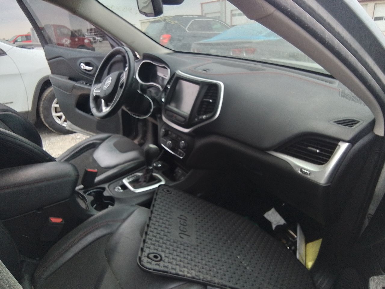 Vehicle/246534_11.jpg