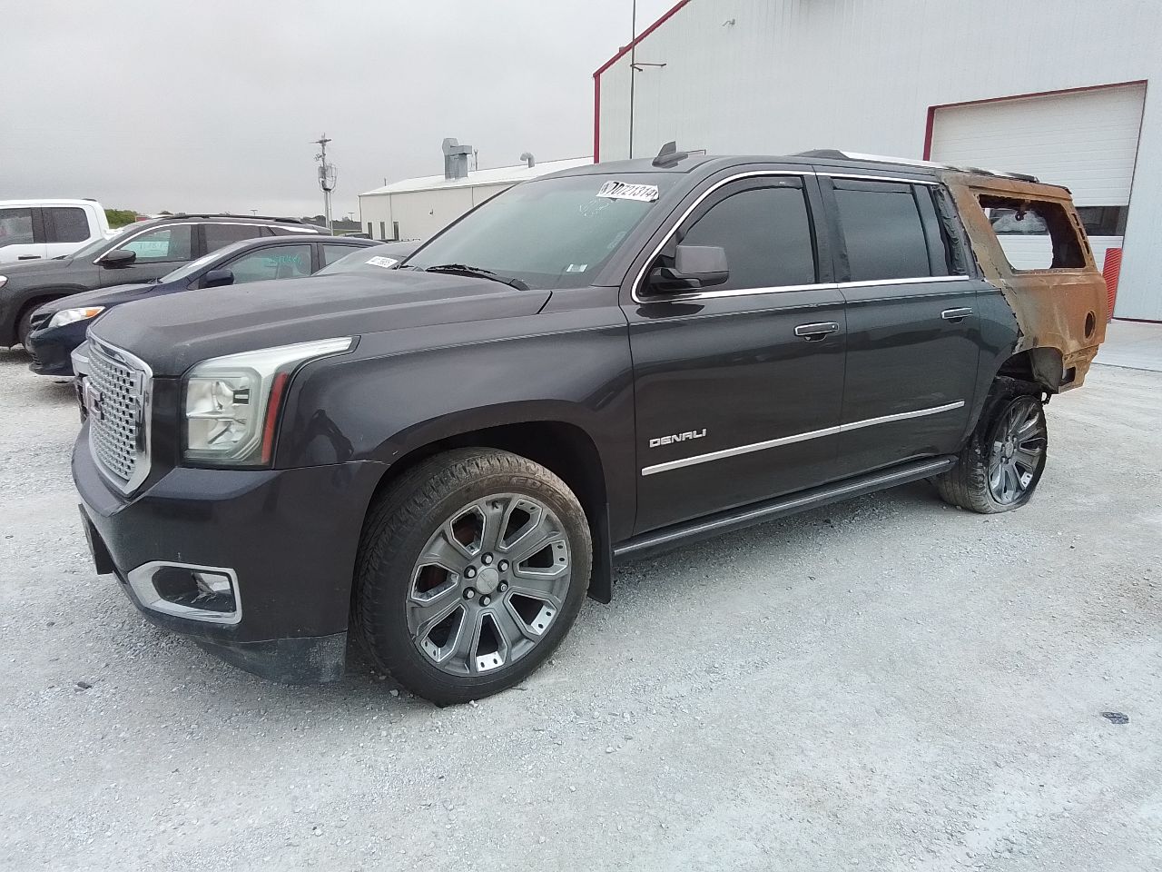 https://f005.backblazeb2.com/file/img-partshotlines-com/Inventory/EX441/Vehicle/246589_01.jpg