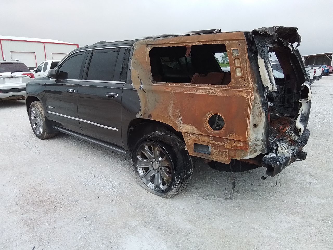 https://f005.backblazeb2.com/file/img-partshotlines-com/Inventory/EX441/Vehicle/246589_02.jpg