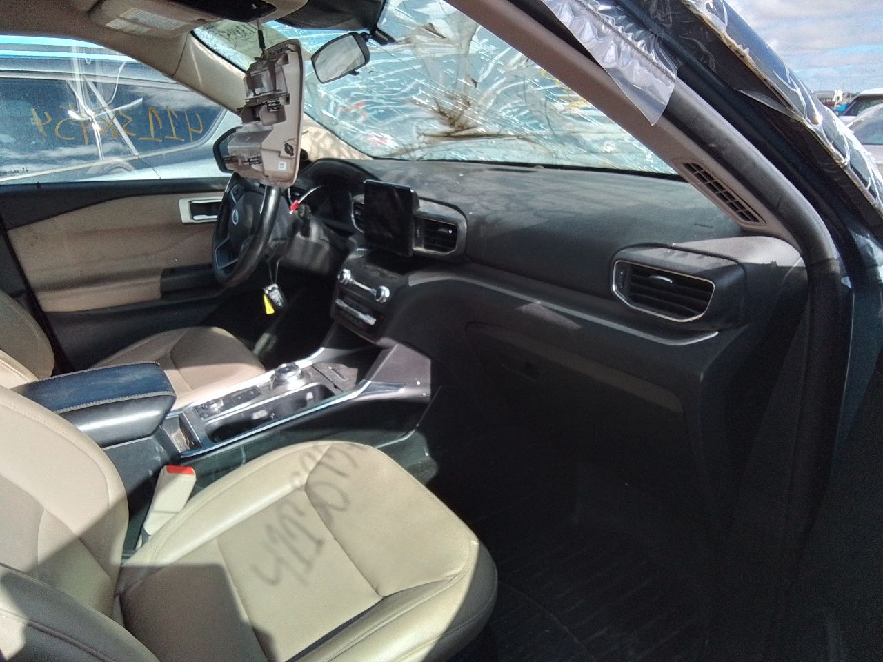 Vehicle/246790_07.jpg