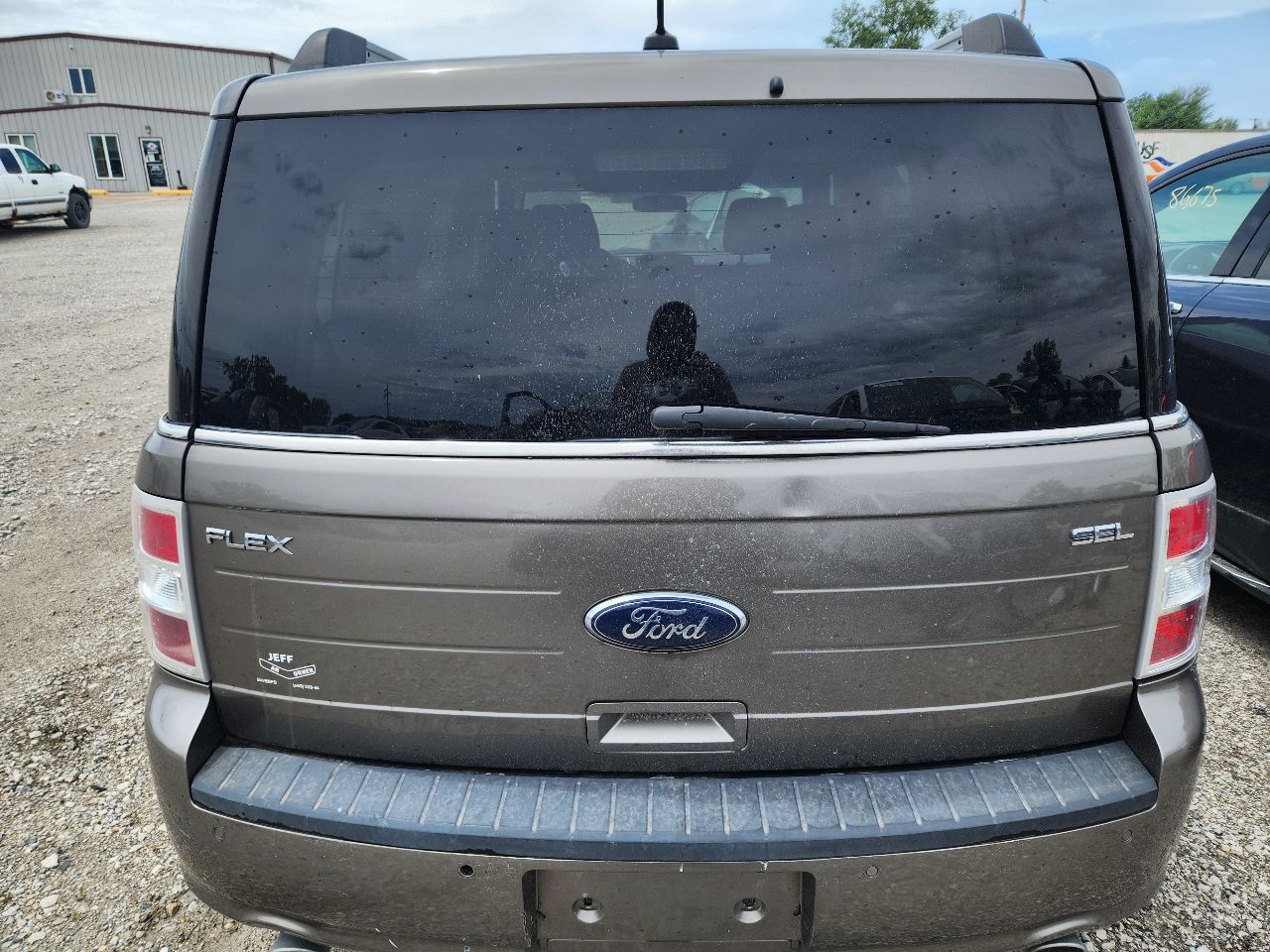 Vehicle/246808_14.jpg