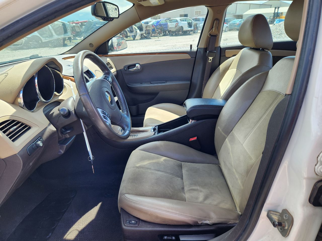 https://f005.backblazeb2.com/file/img-partshotlines-com/Inventory/EX441/Vehicle/246839_08.jpg