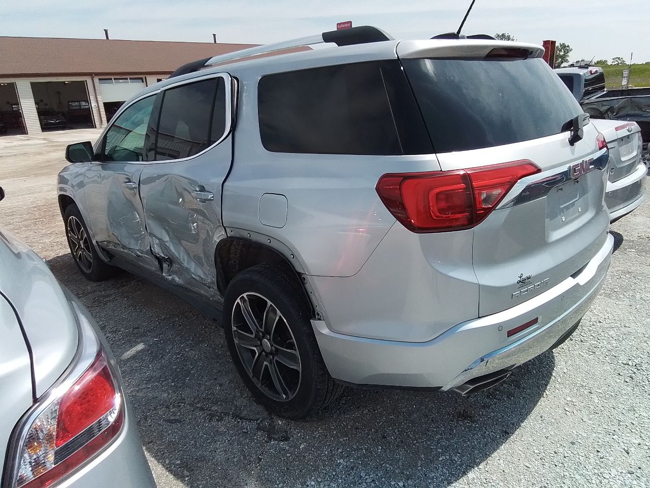 Vehicle/246918_02.jpg