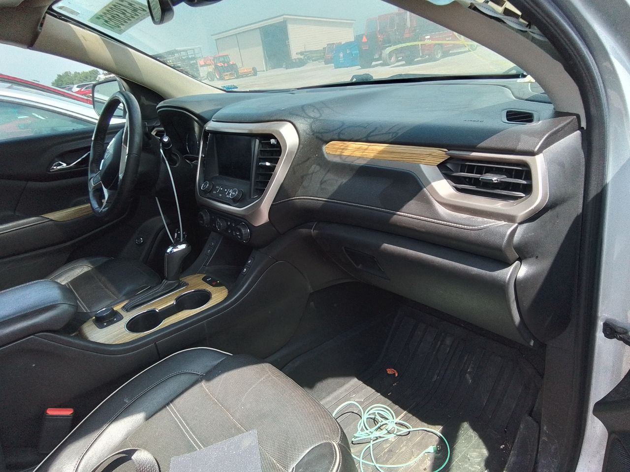 Vehicle/246918_11.jpg
