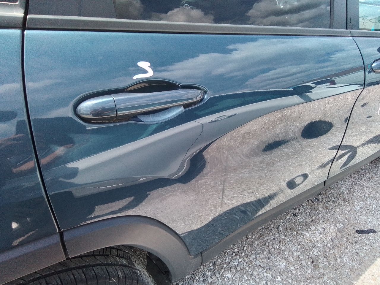 Vehicle/247024_10.jpg