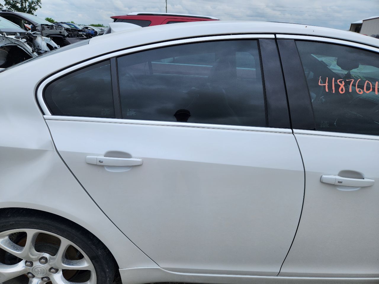 Vehicle/247035_11.jpg