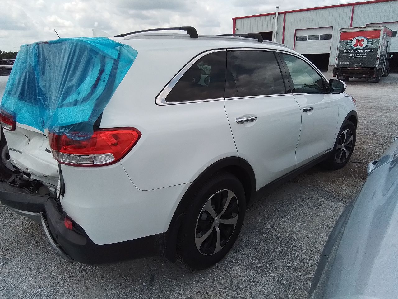 Vehicle/247041_03.jpg