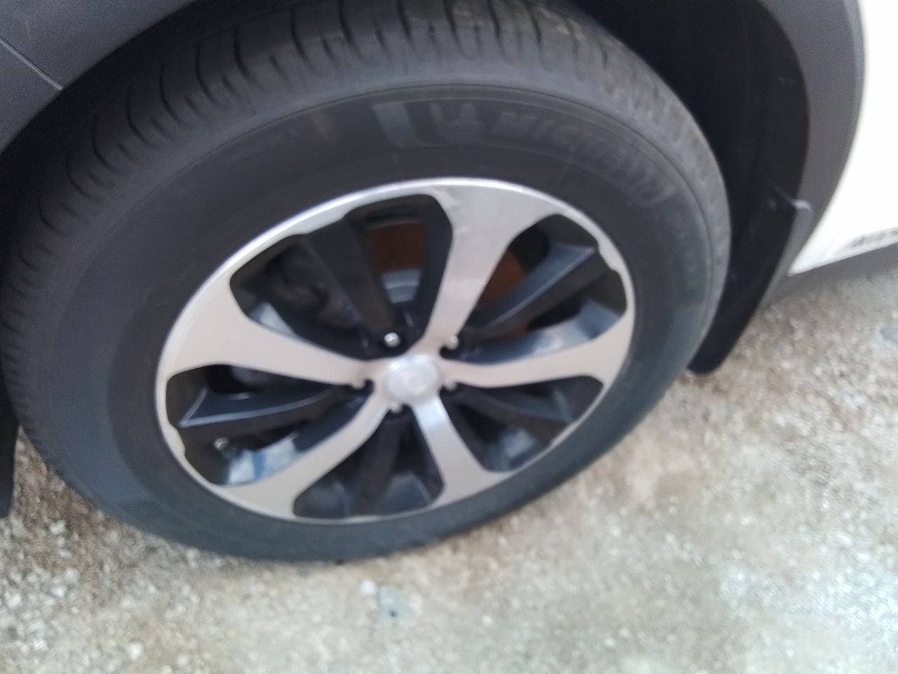 Vehicle/247041_06.jpg