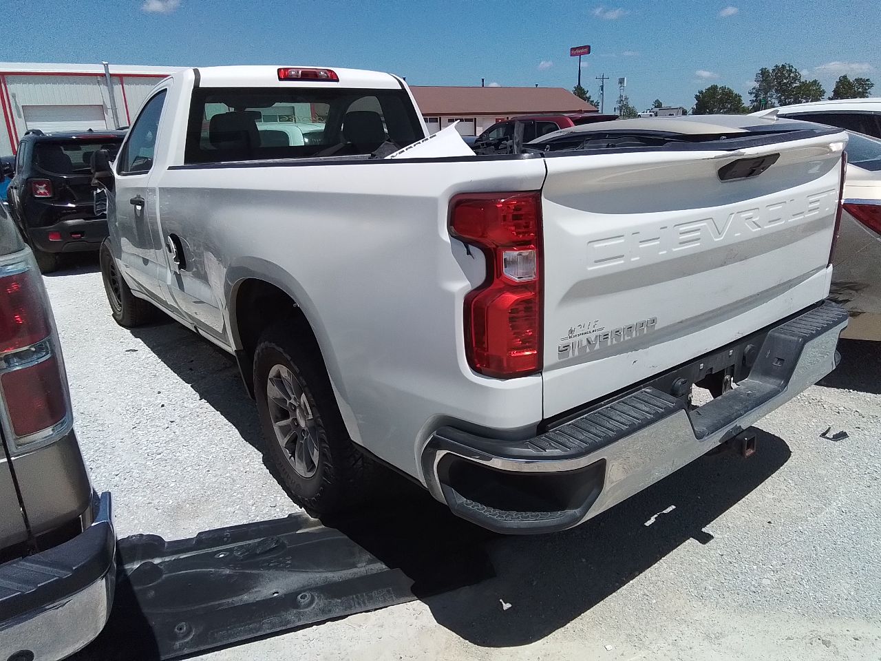 Vehicle/247111_02.jpg