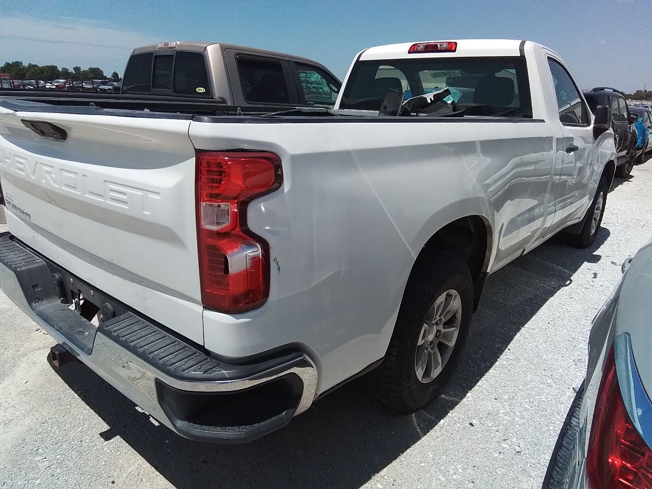 Vehicle/247111_03.jpg