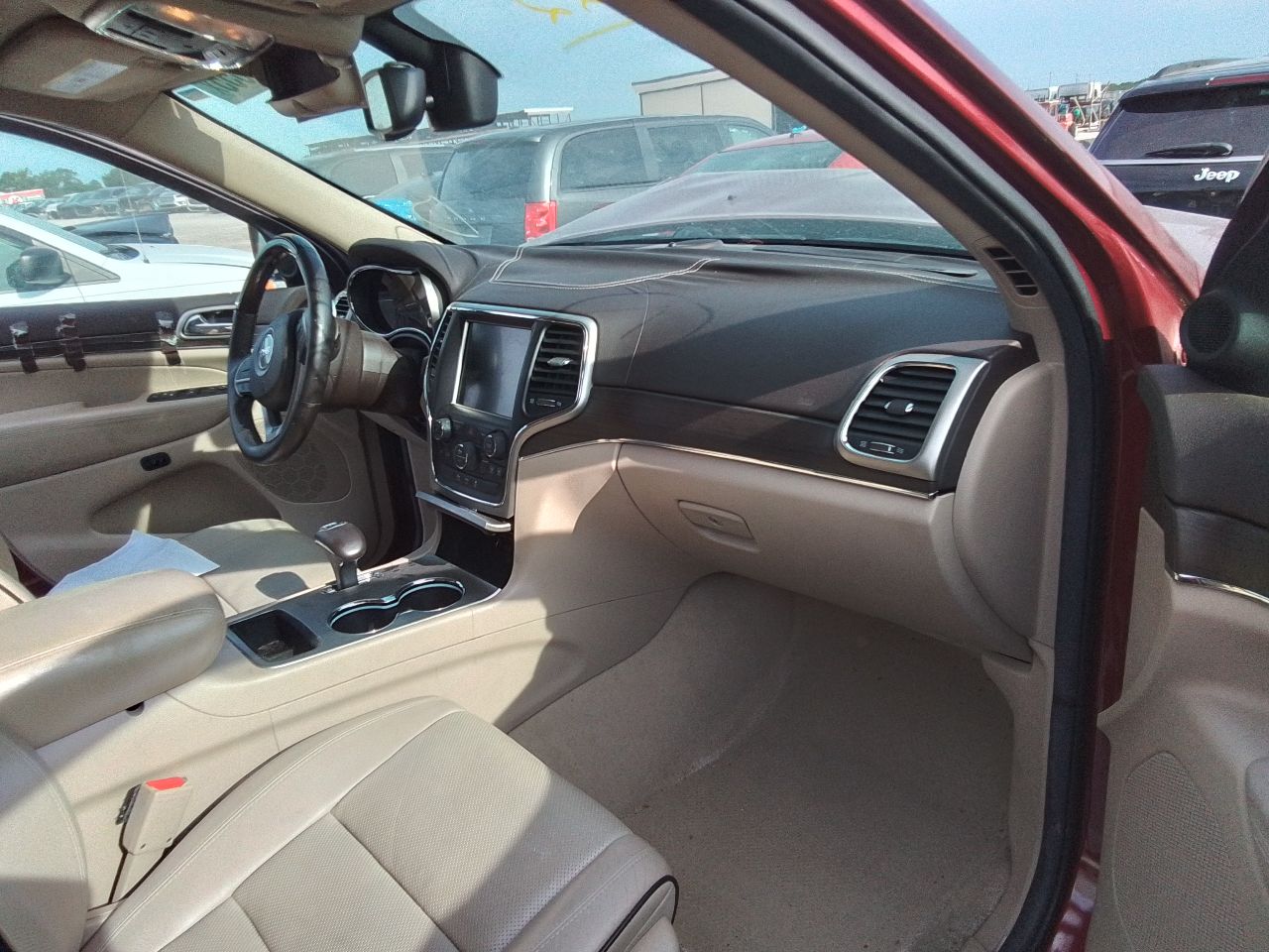 Vehicle/247172_12.jpg
