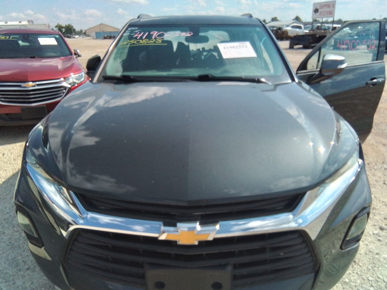 Vehicle/247178_06.jpg